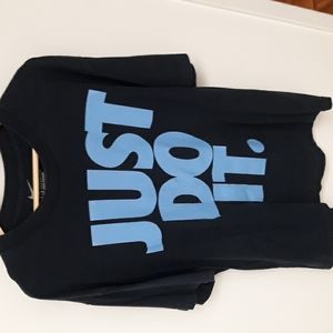 Nike t-shirt